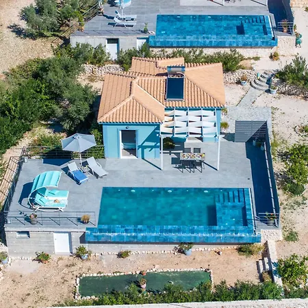 Lotus Villa *